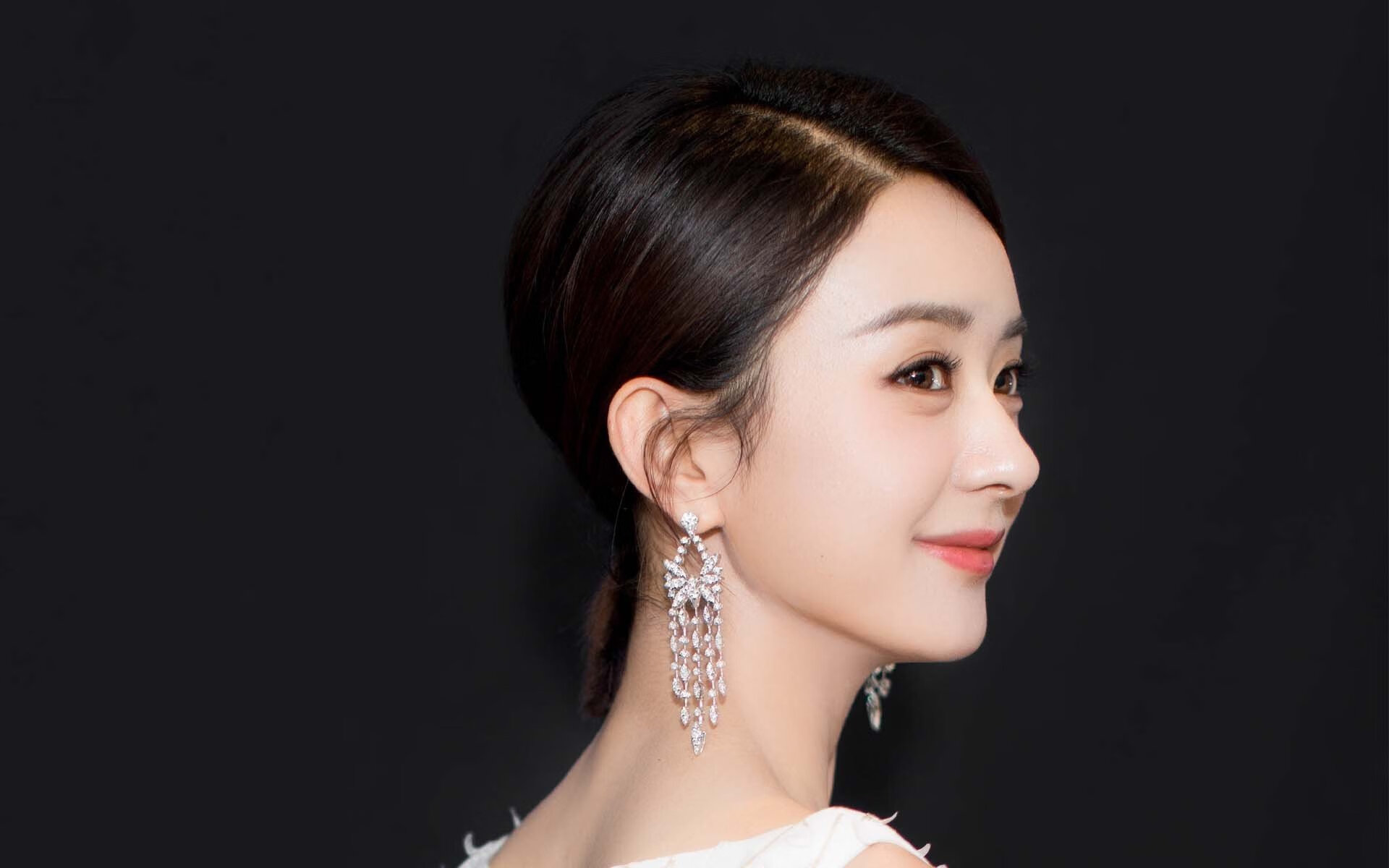 多特蒙德主帅积极寻找新引援，补充实力，多特蒙德主力队员名单